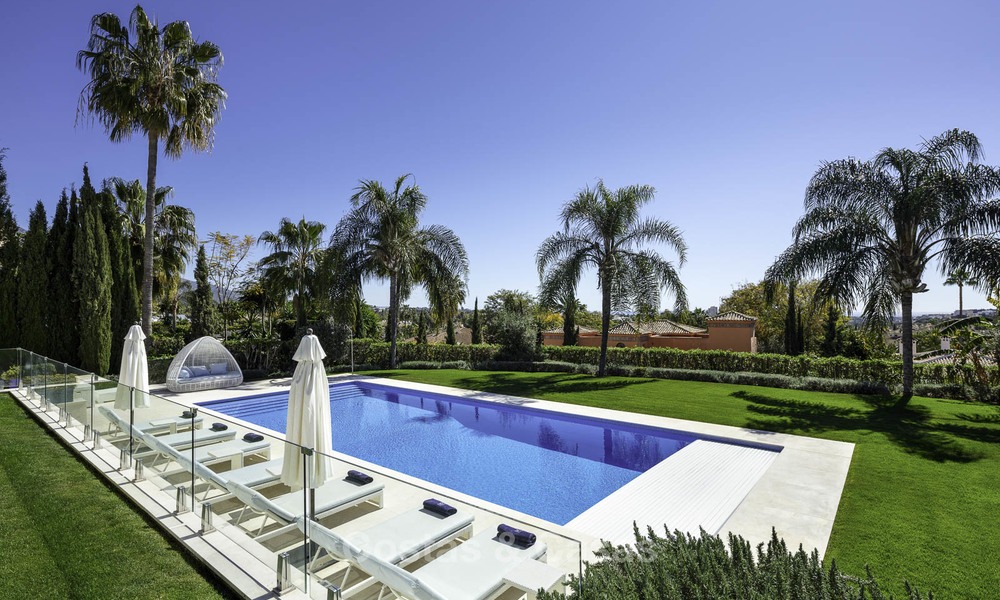 Excepcional villa de lujo con increíbles vistas al golf y al mar en venta en el corazón de Nueva Andalucía - Marbella 12093