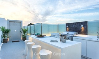 Los Granados Playa: Apartamentos y áticos en venta en un lujoso complejo de playa en la Nueva Milla de Oro, entre Marbella y Estepona 13962 