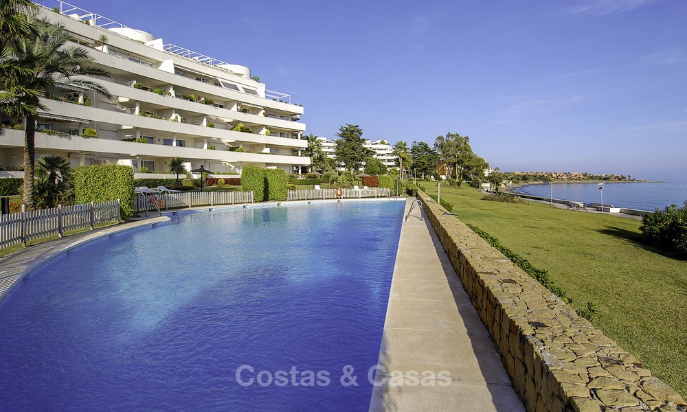 Los Granados Playa: Apartamentos y áticos en venta en un lujoso complejo de playa en la Nueva Milla de Oro, entre Marbella y Estepona 13952
