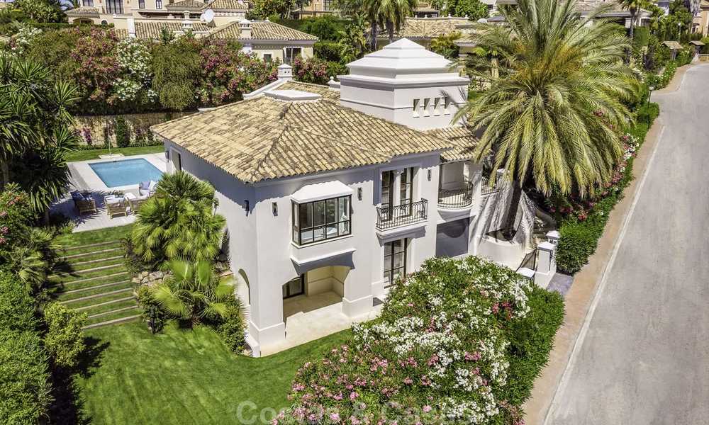 Elegante y lujosa villa de estilo mediterráneo en venta, completamente renovada, en el Valle del Golf de Nueva Andalucía - Marbella 14216