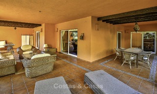 Atractivo apartamento con jardín en venta, en un prestigioso complejo de Sierra Blanca, en la Milla de Oro de Marbella 14369 
