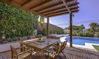 Encantadora villa en venta, muy espacioso estilo mediterráneo, a poca distancia de la playa en Marbella Este 14489 
