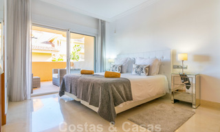 Hermoso apartamento con gran terraza y bonitas vistas al mar a la venta en un exclusivo complejo de lujo en Nueva Andalucía 20121 