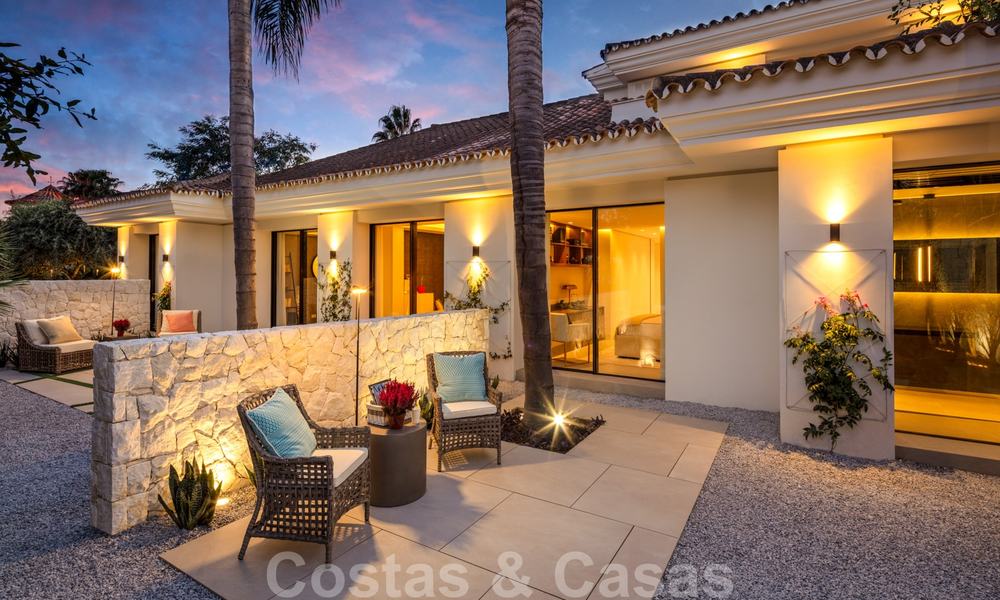 Exquisita villa de lujo moderna-mediterránea en venta, en primera línea de golf en Nueva Andalucía, Marbella 21529