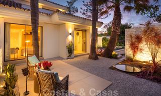 Exquisita villa de lujo moderna-mediterránea en venta, en primera línea de golf en Nueva Andalucía, Marbella 21530 