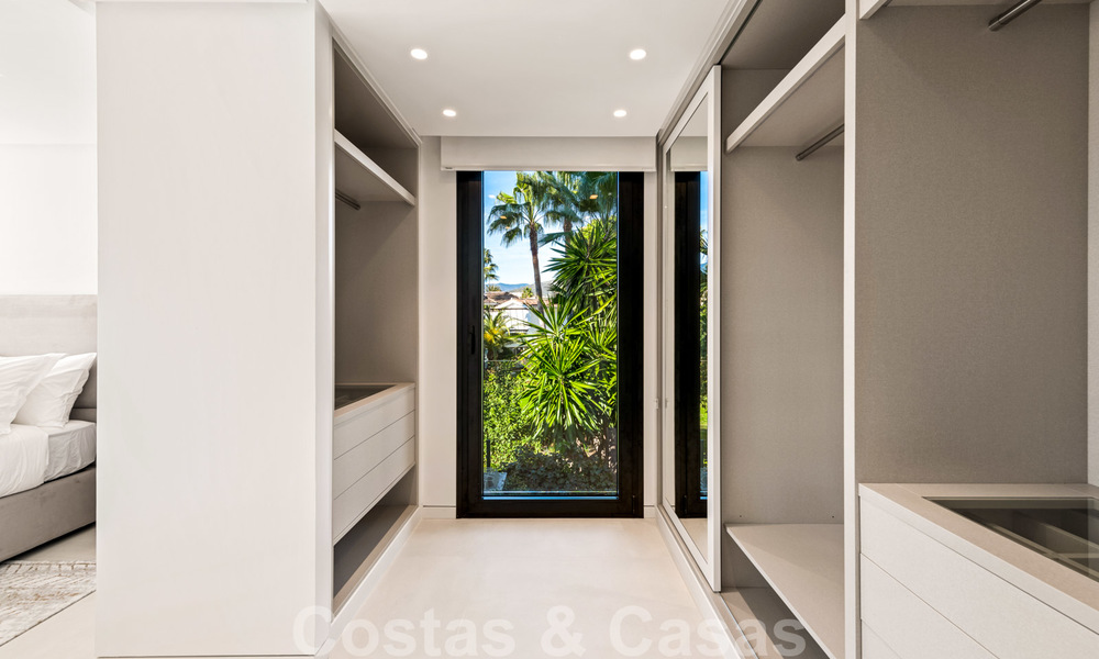 Una villa de lujo contemporáneo muy elegante en venta en el corazón del Valle del Golf, lista para mudarse - Nueva Andalucía, Marbella 21865