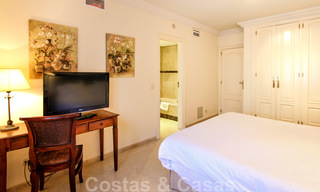 Atractiva inversión o apartamento de vacaciones en venta en un popular resort, a poca distancia de la playa y Puerto Banús 21918 
