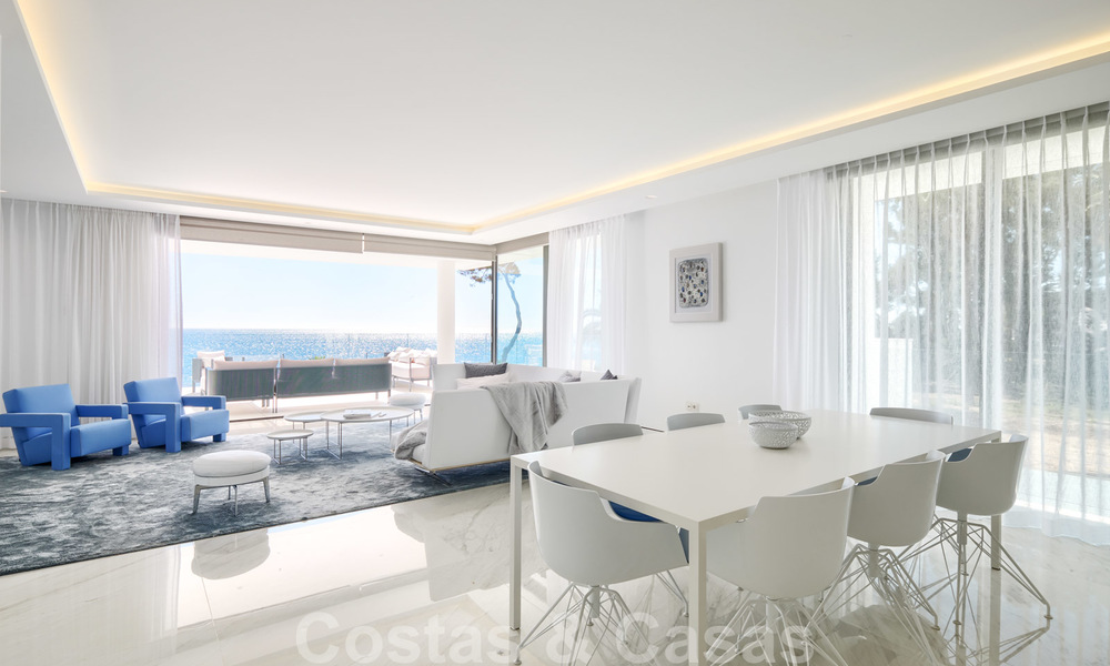 Reventa privada. Apartamento ultra lujoso y vanguardista frente a la playa en venta en un exclusivo complejo en la Nueva Milla de Oro, Estepona - Marbella. Precio reducido! 22055