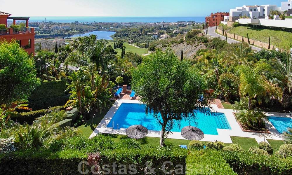 Apartamentos de lujo a la venta en Royal Flamingos con impresionantes vistas al golf y al mar en Marbella - Benahavis 23583