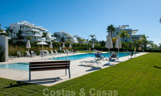 Cataleya en Estepona: apartamentos de diseño moderno en venta listos para mudarse, en el campo de golf de Atalaya entre Marbella y Estepona 36837 