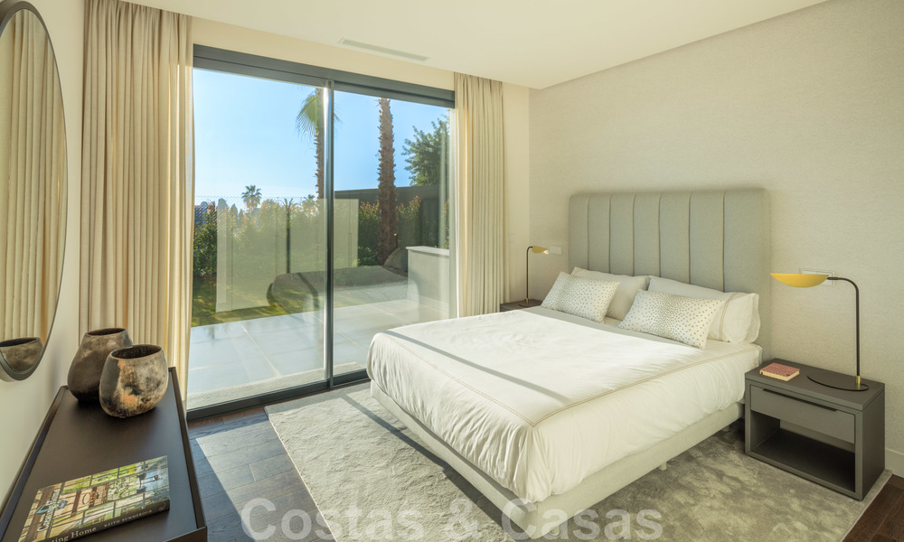 Villas modernas contemporáneas de nueva construcción en venta en Nueva Andalucía, Marbella 24457
