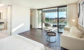Villas modernas contemporáneas de nueva construcción en venta en Nueva Andalucía, Marbella 24466 