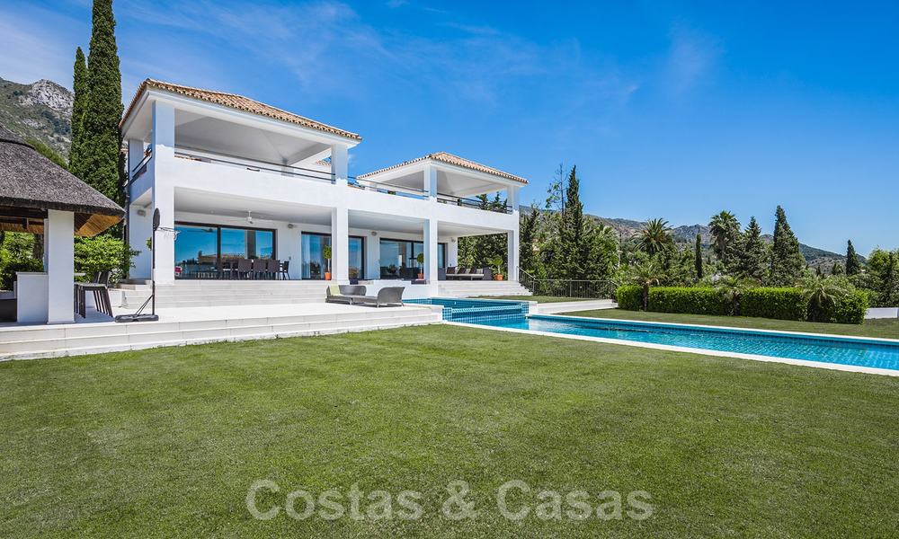 Se vende una lujosa villa renovada de estilo mediterráneo en la exclusiva Cascada de Camojan, en la Milla de Oro de Marbella 27063
