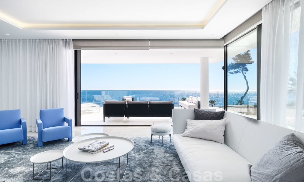Reventa privada. Apartamento ultra lujoso y vanguardista frente a la playa en venta en un exclusivo complejo en la Nueva Milla de Oro, Estepona - Marbella 28695