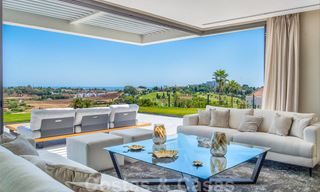 Amplio y moderno apartamento de lujo en venta con piscina privada en una residencia segura en Benahavis - Marbella 29059 