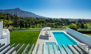 Elegante villa reformada en Aloha, Nueva Andalucia, Marbella. Primera línea de golf en una posición elevada con impresionantes vistas 29931 