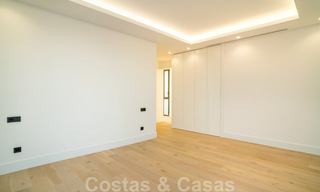 Lista para entrar a vivir, nueva villa moderna en venta en un resort de golf de cinco estrellas en Marbella - Benahavis 34517 