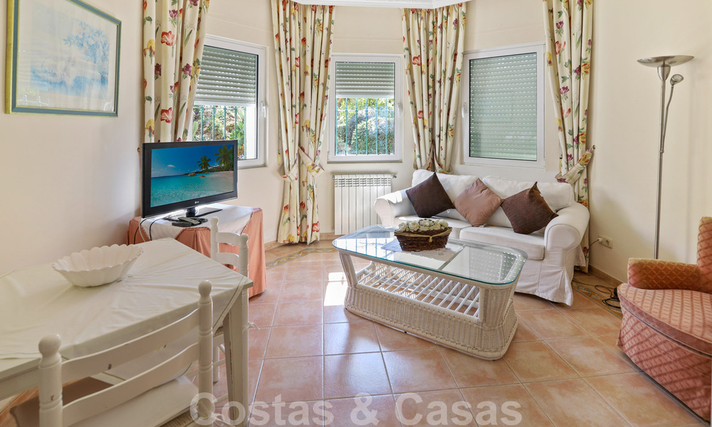Lujosa villa de estilo clásico español en venta con vistas panorámicas al mar en Benahavis - Marbella 38761