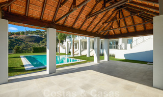 Majestuosa y contemporánea villa mediterránea de lujo en venta con vistas al mar en la exclusiva zona de El Madroñal en Benahavis - Marbella 38838 