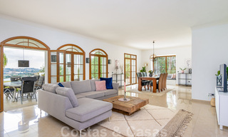Elegante villa de lujo en venta en una gran parcela en Mijas, Costa del Sol 38956 