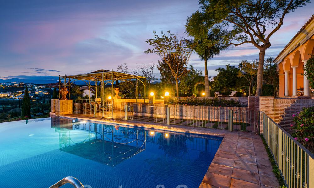 Se vende villa de lujo de un estilo mediterráneo con vistas al mar en un complejo de golf de cinco estrellas en Benahavís - Marbella 39309