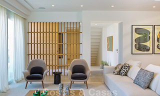 Renovada y espaciosa villa de lujo en venta de estilo mediterráneo con diseño moderno y contemporáneo en Nueva Andalucía, Marbella 39589 