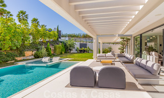 Lista para mudarse, villa moderna y de lujo en venta en Nueva Andalucía, Marbella 39892 