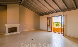 Los Granados del Mar: Exclusivos apartamentos y áticos en primera línea de playa, en venta, en la Nueva Milla de Oro entre Marbella y Estepona 40045 
