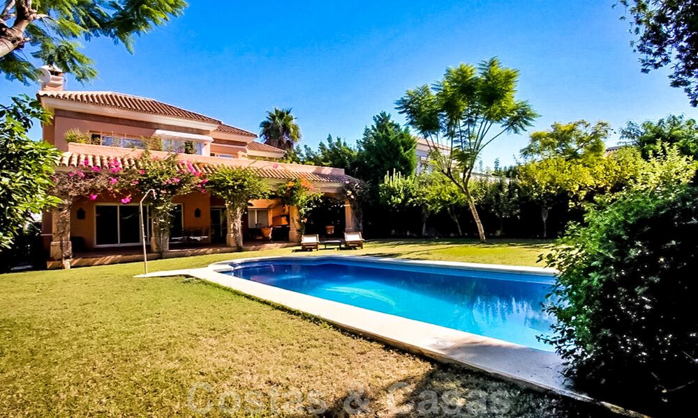 Villa de lujo tradicional y mediterránea en el valle del golf de Nueva Andalucía - Marbella 40297