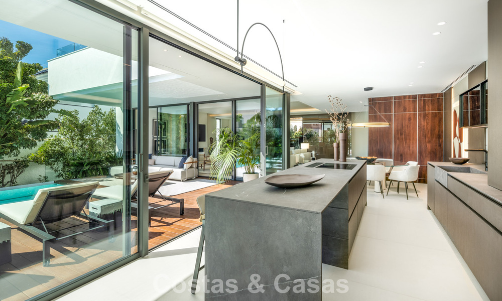 Fantástica villa de nueva construcción, sobre plano, en venta, en una zona de playa de San Pedro - Marbella 66382