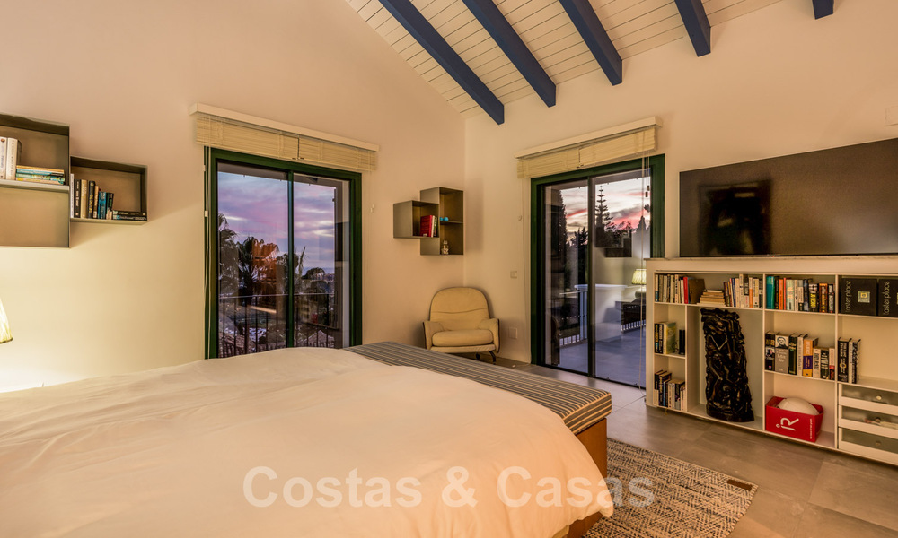 Magnífica villa tradicional andaluza en venta con vistas panorámicas al mar en Benahavis - Marbella 40786