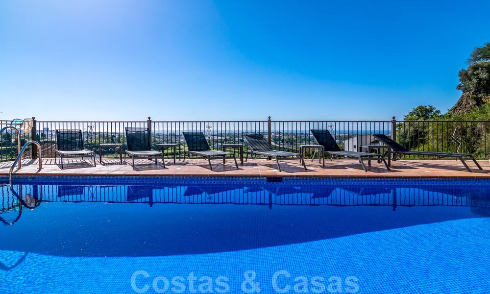 Lujoso ático dúplex en venta con vistas panorámicas al mar en Benahavis – Marbella 41439