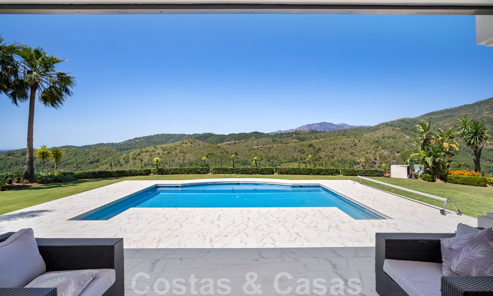Villa lujosa en venta con vistas al mar en Benahavis - Marbella 41971