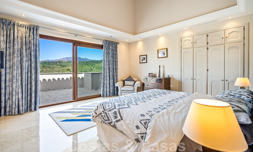 Villa lujosa en venta con vistas al mar en Benahavis - Marbella 41988