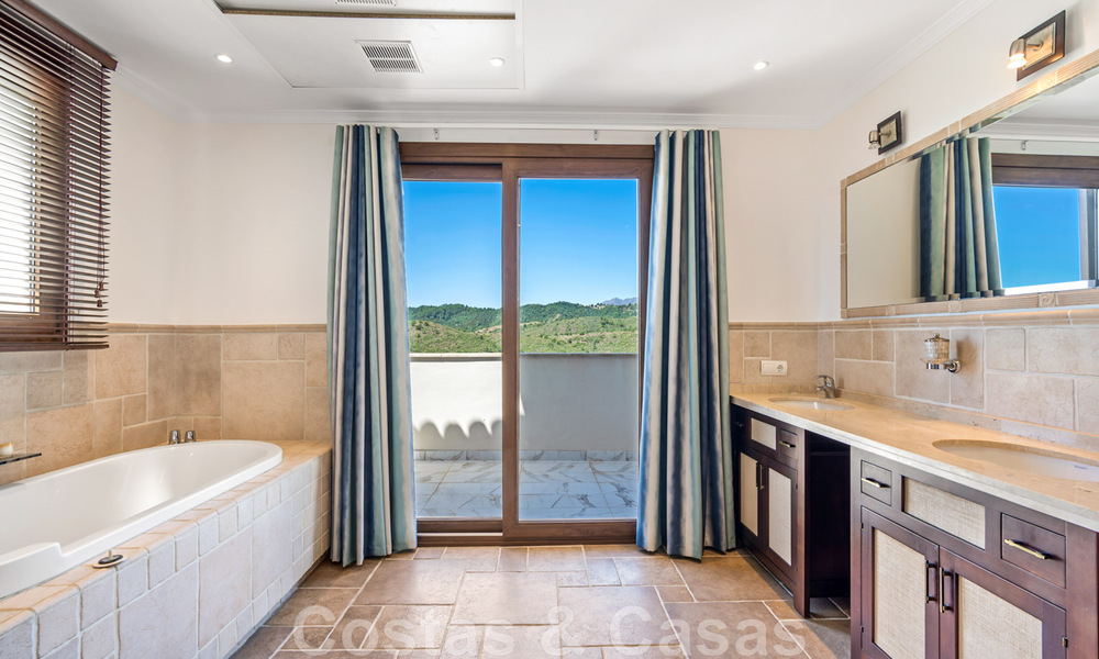 Villa lujosa en venta con vistas al mar en Benahavis - Marbella 41989