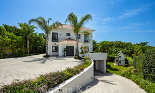 Magnífica villa de lujo en venta de arquitectura mediterránea moderna, con vistas al mar y en un complejo de golf en Benahavis - Marbella 44178 