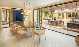 Villa andaluza modernista en venta con vistas panorámicas, cerca de la playa, en la Milla de Oro de Marbella 44917 
