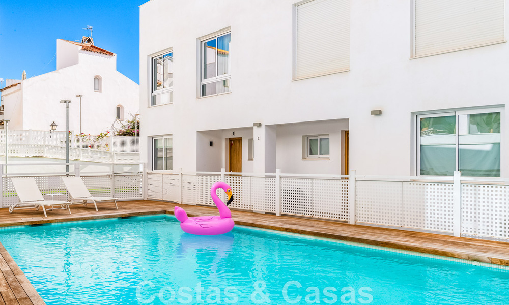 Nueva casa adosada contemporánea en venta a poca distancia de Puerto Banús y la playa en un complejo cerrado en Nueva Andalucía, Marbella 48682