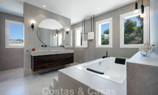 Elegante villa de lujo en venta en una urbanización cerrada en La Quinta, Benahavis - Marbella 50433 