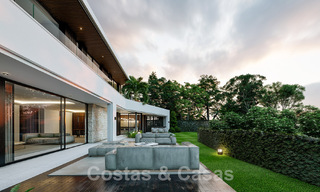 Nueva villa de diseño contemporáneo en venta a un paso de la playa de la Nueva Milla de Oro, entre Marbella y Estepona 50021 