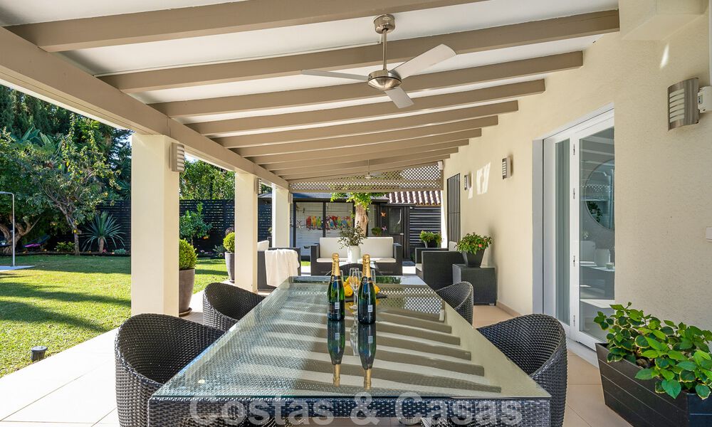 Villa mediterránea de lujo en venta con 5 dormitorios en prestigiosa zona de golf en el valle de Nueva Andalucia, Marbella 50852