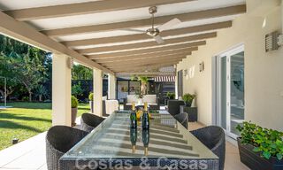 Villa mediterránea de lujo en venta con 5 dormitorios en prestigiosa zona de golf en el valle de Nueva Andalucia, Marbella 50852 