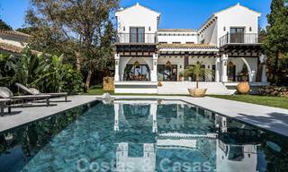 Lujosa villa andaluza con vistas parciales al mar en venta, al este de Marbella centro 52393 