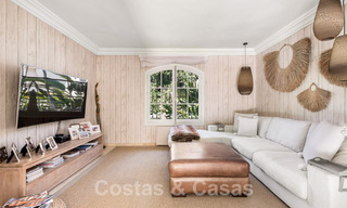 Villa en venta con arquitectura mediterránea y gran jardín situada cerca de San Pedro en Marbella - Benahavis 52506 