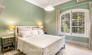 Villa en venta con arquitectura mediterránea y gran jardín situada cerca de San Pedro en Marbella - Benahavis 52515 