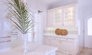 Villa andaluza en venta a poca distancia de la playa en la Nueva Milla de Oro entre Marbella y Estepona 53467 