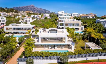 Moderna villa de lujo en venta en urbanización cerrada del valle del golf de Nueva Andalucia, Marbella 53515