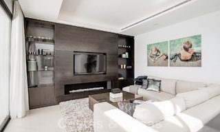 Moderna villa de lujo en venta en urbanización cerrada del valle del golf de Nueva Andalucia, Marbella 53529 