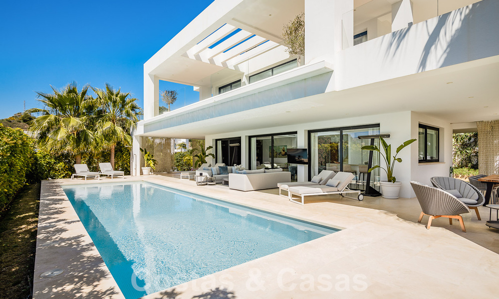 Moderna villa de lujo en venta en urbanización cerrada del valle del golf de Nueva Andalucia, Marbella 53538