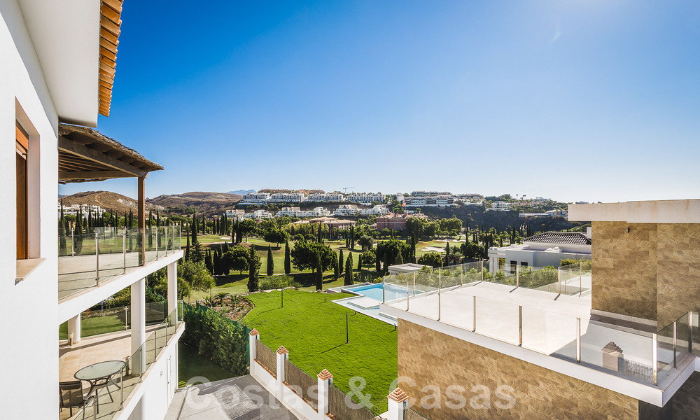 Nueva villa de lujo en venta, en primera línea de Los Flamingos Golf en Marbella - Benahavis 52800